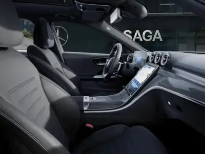 Photo 37 Mercedes Classe C Gén. V (W206) Ph1 AMG Line + 4