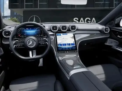 Photo 8 Mercedes Classe C Gén. V (W206) Ph1 AMG Line + 4