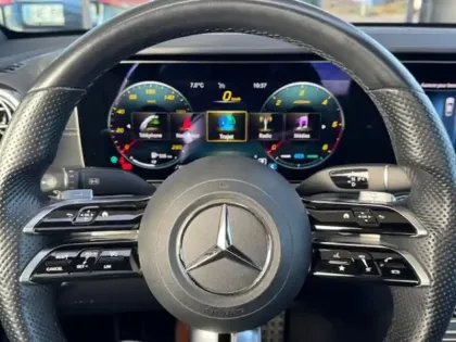 Photo 18 Mercedes Classe E Berline 220 d AMG Line