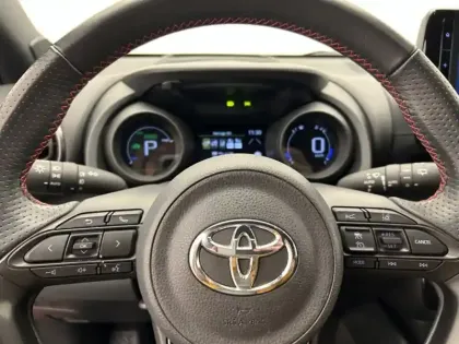 Photo 15 Toyota Yaris Hybride 116h GR SPORT