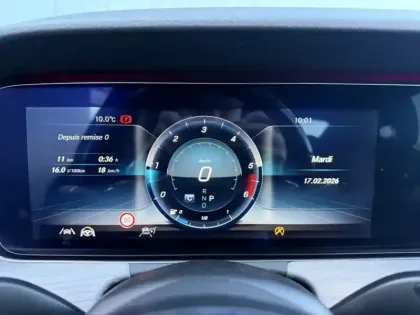 Photo 32 Mercedes CLS 400 d 4MATIC Coupé AMG Line+