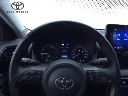 Photo 13 Toyota Yaris Hybride 116h Dynamic