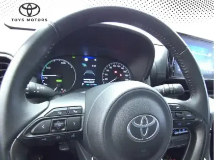 Photo 17 Toyota Yaris Hybride 116h Dynamic