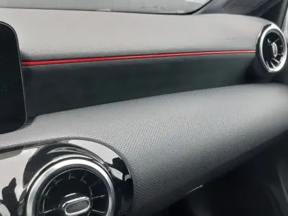 Photo 16 Mercedes Classe A 250 e AMG Line