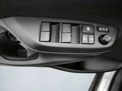 Photo 13 Toyota Yaris Hybride 1.5 HYBRID 130H GR SPORT