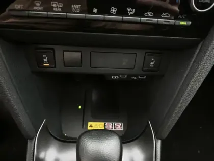 Photo 19 Toyota Yaris Hybride 1.5 HYBRID 130H GR SPORT