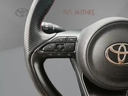 Photo 15 Toyota Yaris Hybride 1.5 HYBRID 130H GR SPORT