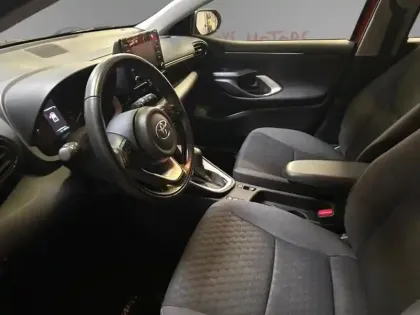 Photo 11 Toyota Yaris Hybride 116h Dynamic