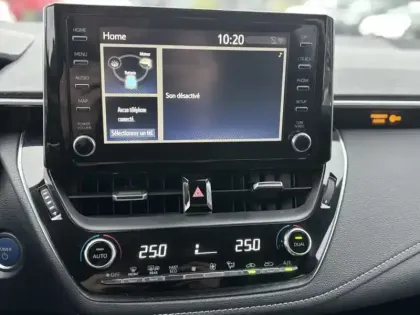 Photo 15 Toyota Corolla Hybride 122h Design