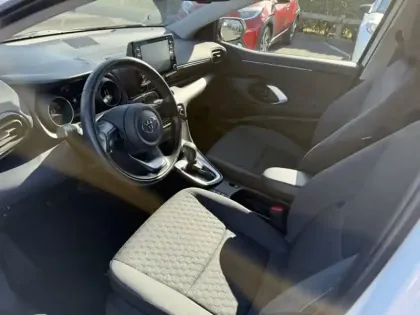 Photo 5 Toyota Yaris Hybride 116h Design Pack