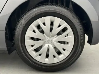 Photo 5 Toyota Yaris 116h Dynamic