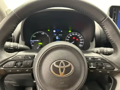 Photo 23 Toyota Yaris 116h Dynamic