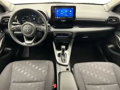 Photo 14 Toyota Yaris 116h Dynamic