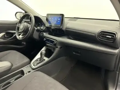 Photo 15 Toyota Yaris 116h Dynamic