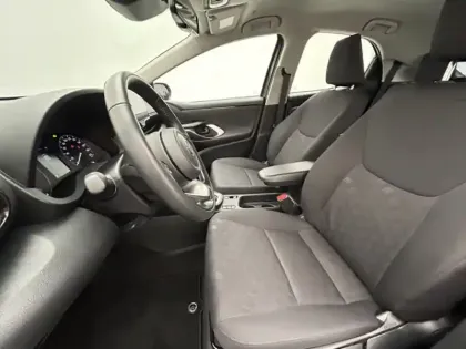 Photo 22 Toyota Yaris 116h Dynamic