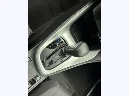 Photo 6 Toyota Yaris 116h Dynamic