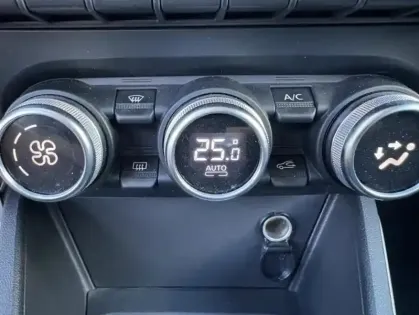 Photo 35 Dacia Duster II Prestige Blue dCi 115 4x2