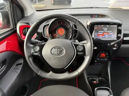 Photo 18 Toyota Aygo 1.0 VVT-i X-CITE X -SHIFT