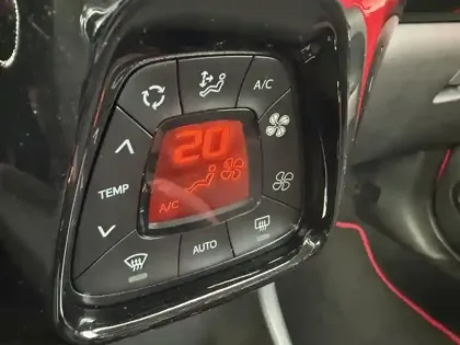 Photo 17 Toyota Aygo 1.0 VVT-i X-CITE X -SHIFT