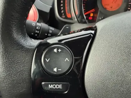 Photo 26 Toyota Aygo 1.0 VVT-i X-CITE X -SHIFT