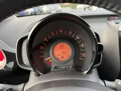 Photo 24 Toyota Aygo 1.0 VVT-i X-CITE X -SHIFT