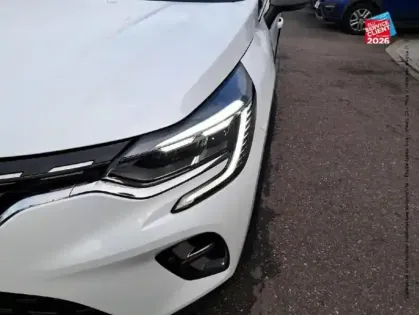 Photo 12 Renault Captur  1.6 E-Tech hybride 145ch Intens -21