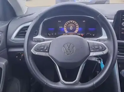 Photo 10 Volkswagen T-roc  1.0 TSI 110ch Life