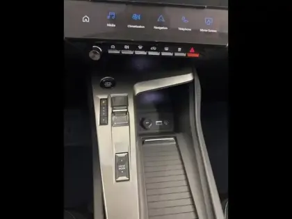 Photo 12 Peugeot 308  SW PHEV 180ch Allure e-EAT8