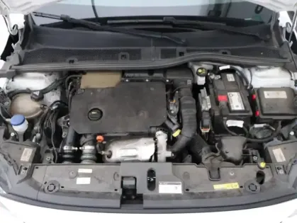 Photo 11 Peugeot 208  1.5 BlueHDi 100ch S&S Active