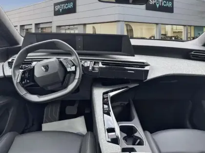 Photo 7 Peugeot 5008  Hybrid 145ch Allure e-DCS6