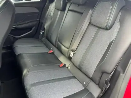 Photo 13 Peugeot 308  SW PHEV 180ch Allure Pack e-EAT8