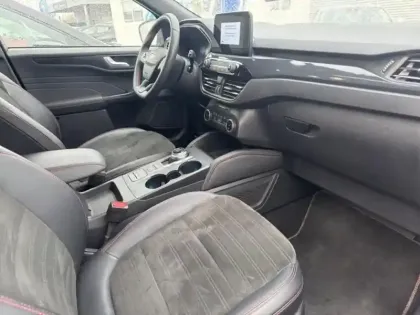 Photo 10 Ford Kuga  2.5 Duratec 190 ch FHEV E85 ST-Line X BVA