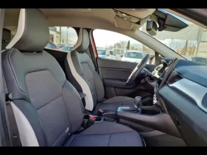 Photo 9 Renault Captur  1.6 E-Tech hybride 145ch Intens -21