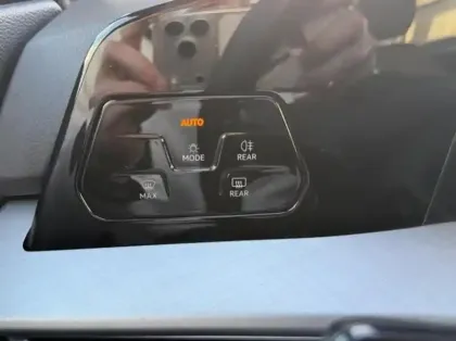 Photo 12 Volkswagen Golf  1.5 TSI EVO2 116ch VW Edition