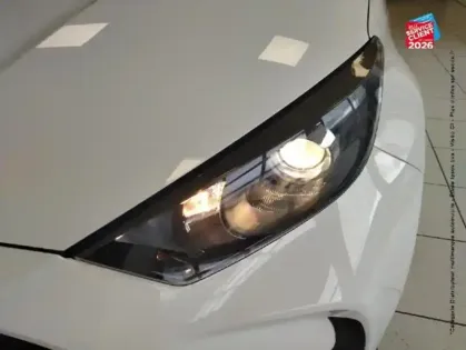 Photo 12 Toyota Yaris Gén. IV Ph1 NG Dynamic Business 5