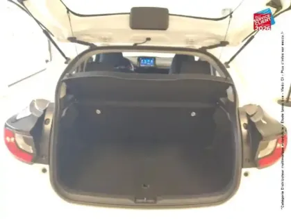 Photo 13 Toyota Yaris Gén. IV Ph1 NG Dynamic Business 5