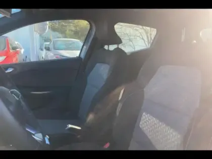 Photo 9 Renault Clio  1.6 E-Tech 140ch Limited -21