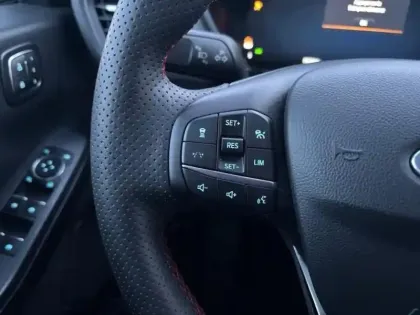 Photo 14 Ford Kuga  2.5 Duratec 190ch FHEV E85 ST-Line X BVA