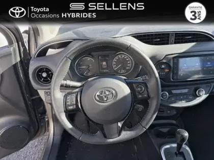 Photo 8 Toyota Yaris  100h Dynamic 5p RC19