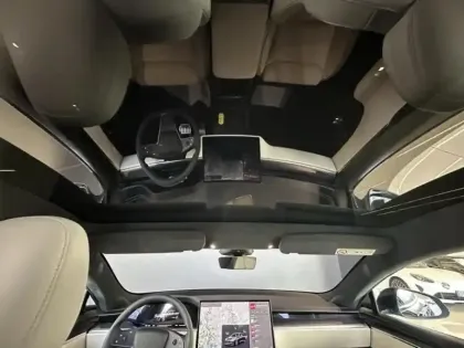 Photo 12 Tesla Model S  Tri-Motor Plaid