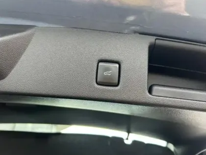 Photo 8 Ford Kuga  2.5 Duratec 190ch FHEV E85 Titanium BVA