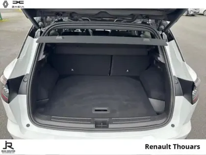 Photo 6 Renault Austral  1.2 E-Tech full hybrid 200ch Iconic- 24