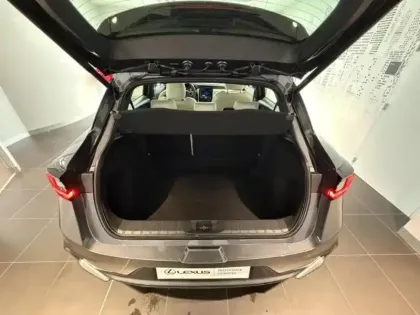 Photo 8 Lexus Lbx  1.5 136ch Elegant 2WD