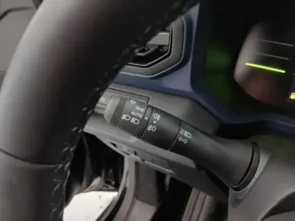 Photo 7 Dacia Duster  1.6 hybrid 140ch Journey