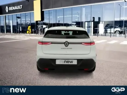 Photo 8 Renault Megane Gén. V (BCB) Ph1 Evolution ER 5