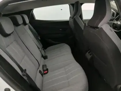 Photo 14 Renault Megane Gén. V (BCB) Ph1 Evolution ER 5