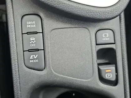 Photo 8 Toyota Yaris  Cross 116h Dynamic MY22