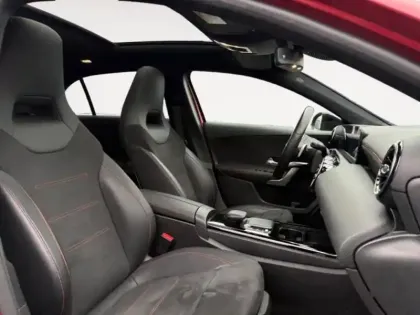 Photo 14 Mercedes Classe A  200 d 150ch AMG Line 8G-DCT