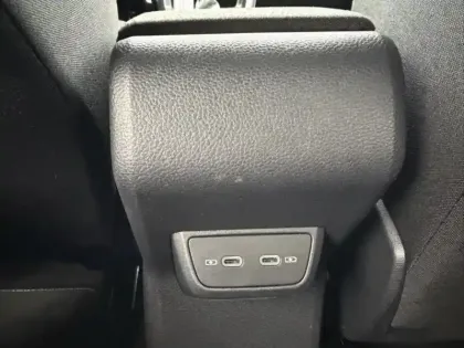 Photo 9 Volkswagen Taigo  1.0 TSI 116ch R-Line Edition DSG7