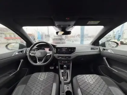 Photo 12 Volkswagen Taigo  1.0 TSI 116ch R-Line Edition DSG7